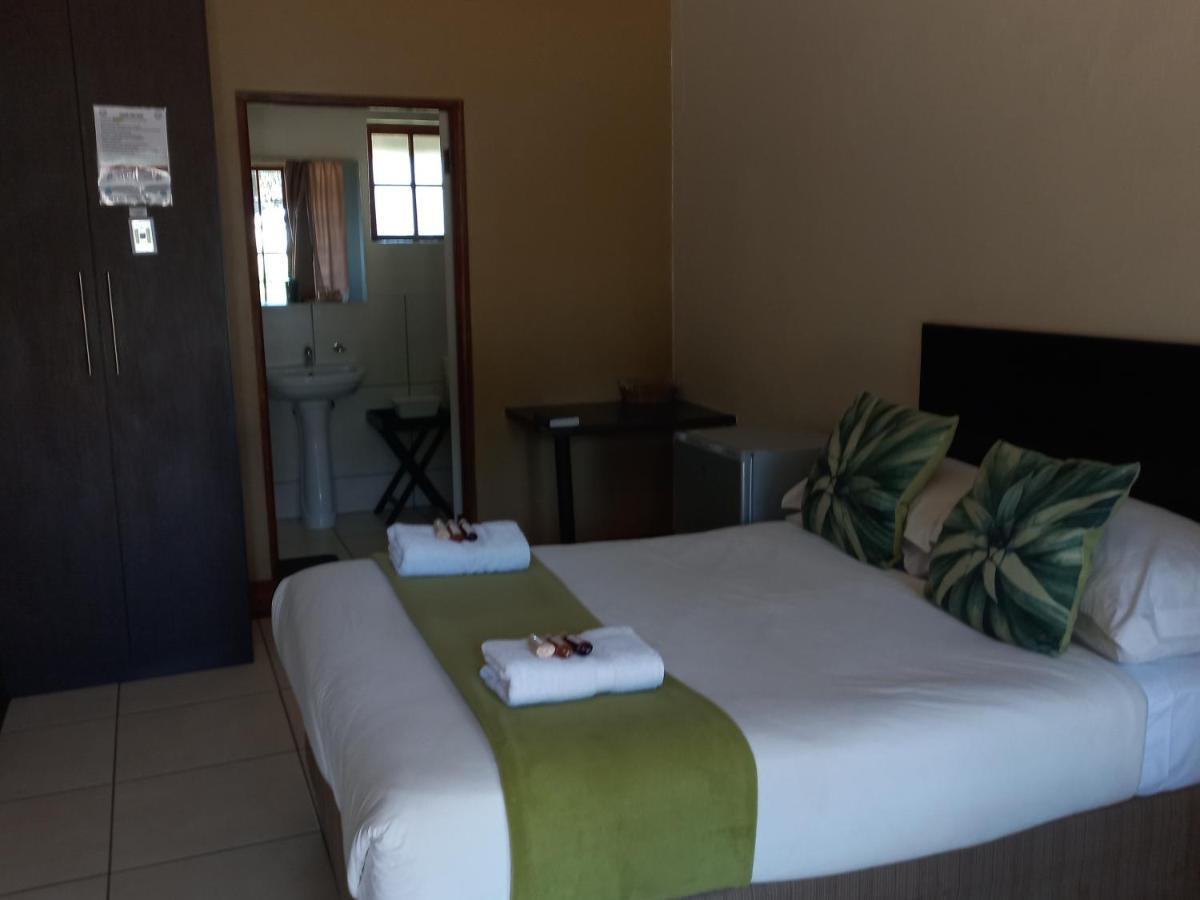 Or Tambo Guest House 켐턴파크 외부 사진