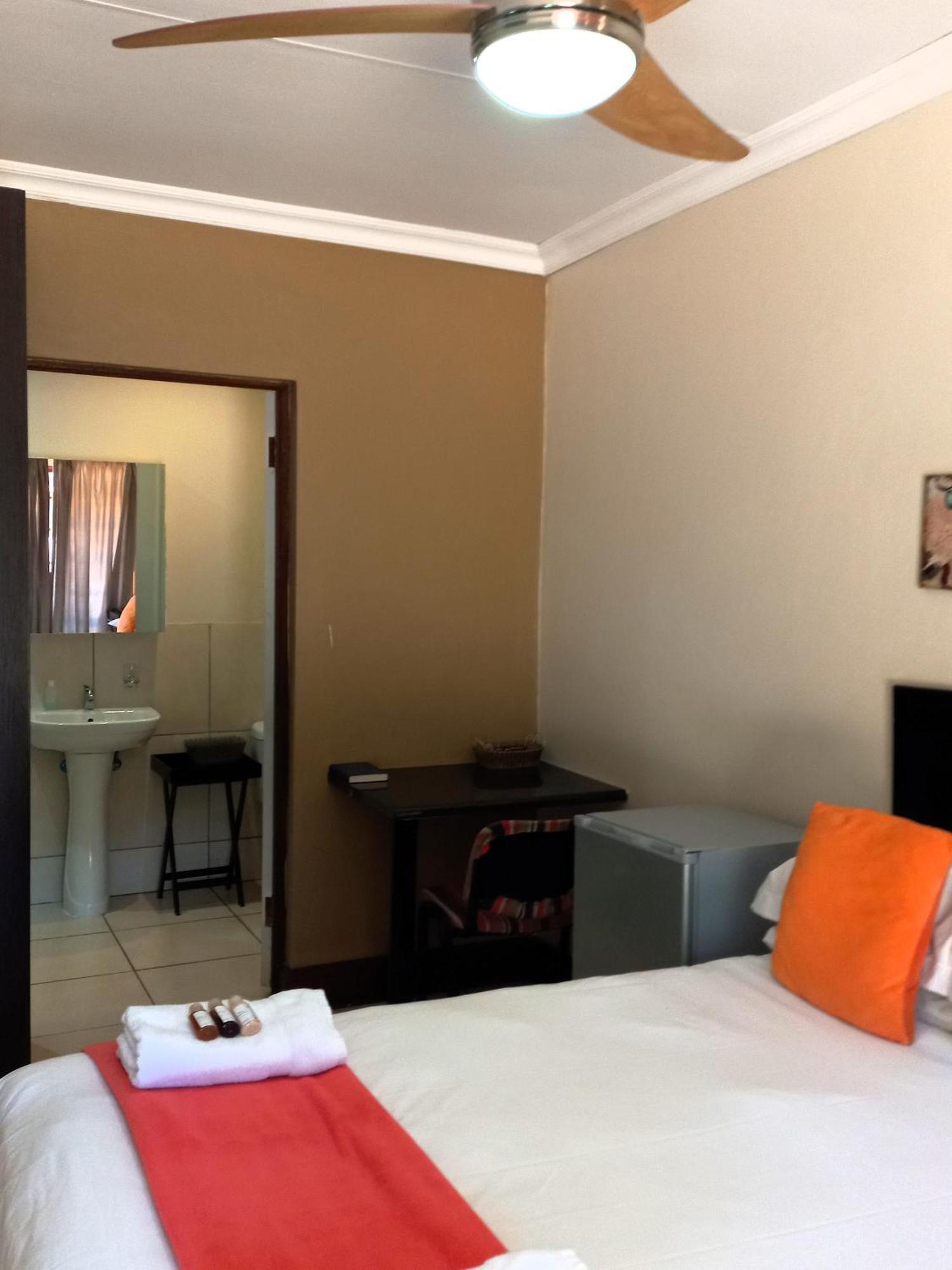 Or Tambo Guest House 켐턴파크 외부 사진