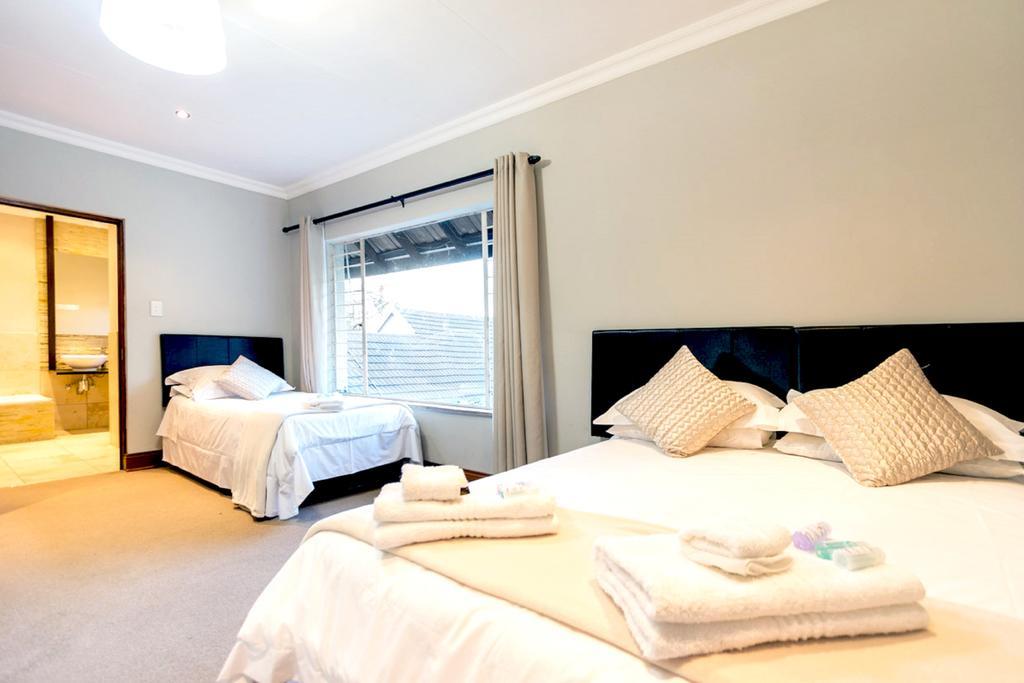 Or Tambo Guest House 켐턴파크 외부 사진